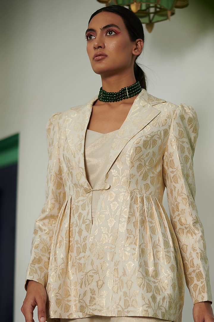 White & Gold Banarasi Brocaade Jacket Set by Gg by asha gautam at Pernia's Pop Up Shop