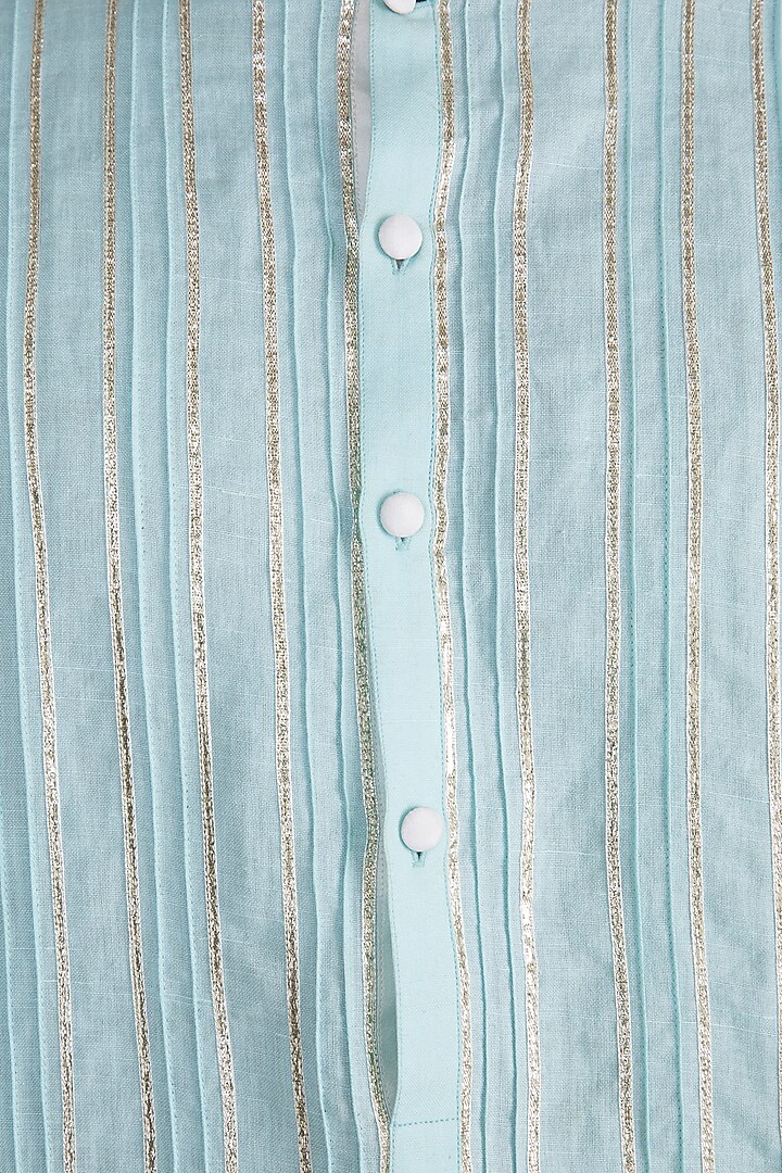 Sky Blue Pintuck Kurta by Gagan Oberoi at Pernia's Pop Up Shop