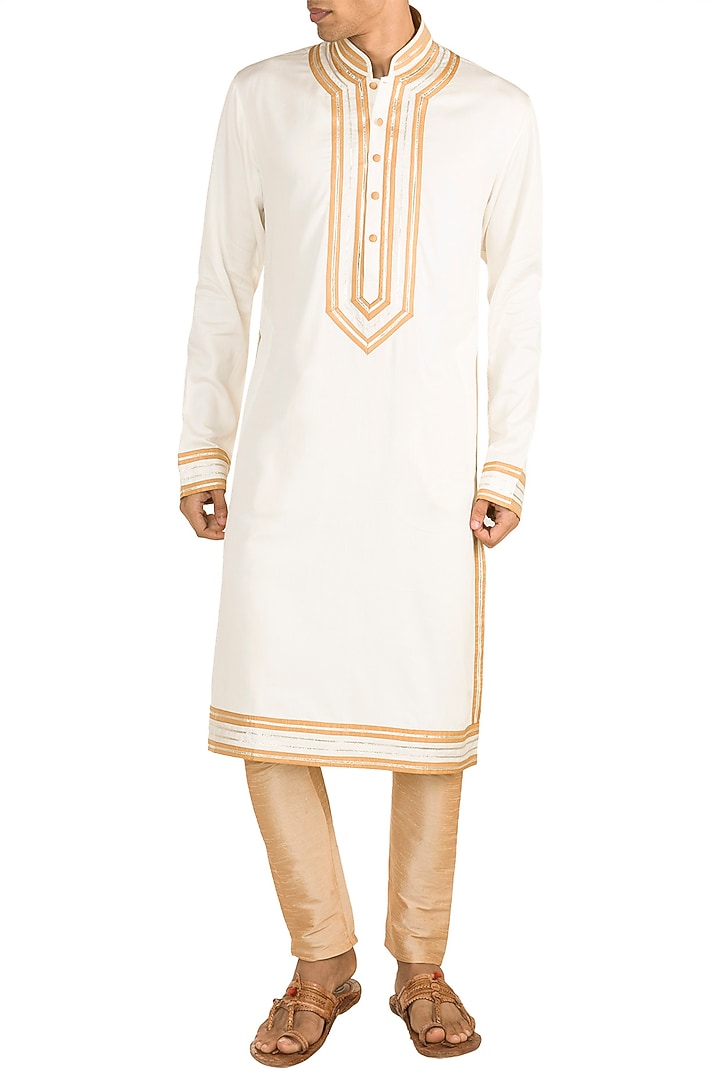 Off White Gota Patti Kurta by Gagan Oberoi at Pernia's Pop Up Shop