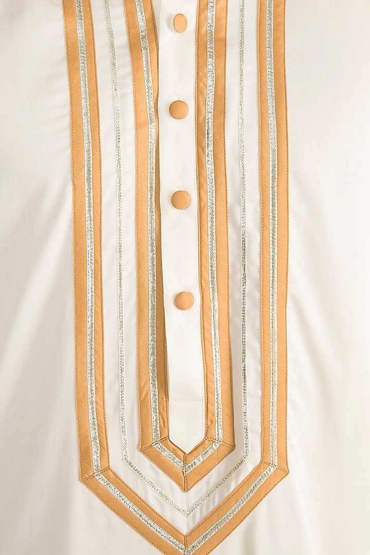 Off White Gota Patti Kurta by Gagan Oberoi at Pernia's Pop Up Shop