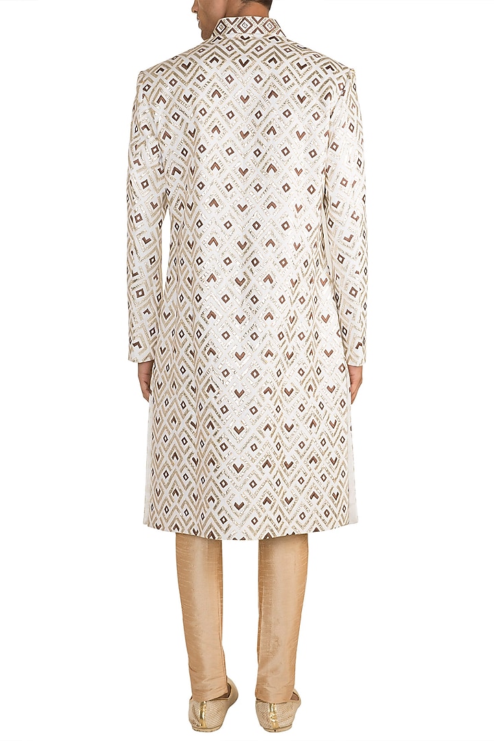 Off White Geometrical Embroidered Bundi Jacket by Gagan Oberoi at Pernia's Pop Up Shop