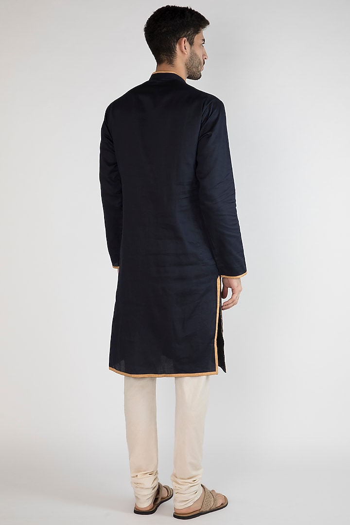 Navy Blue Embroidered Kurta by Gagan Oberoi at Pernia's Pop Up Shop