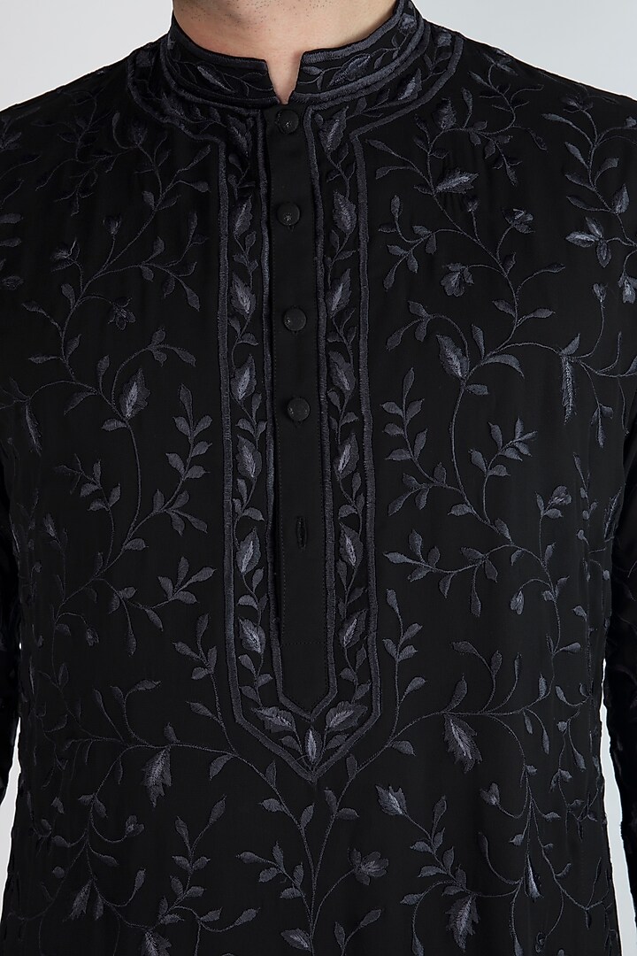 Black Embroidered Georgette Kurta by Gagan Oberoi at Pernia's Pop Up Shop