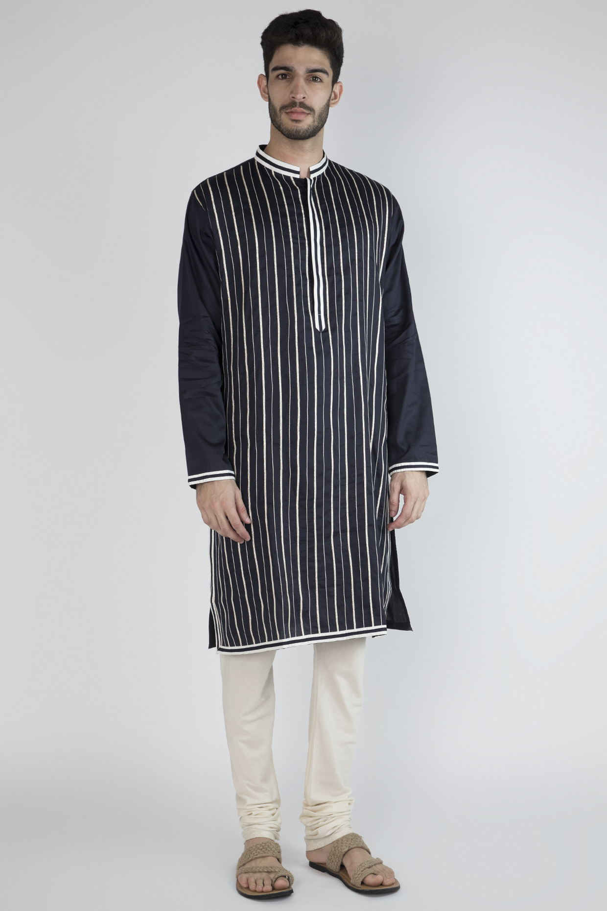 Navy Blue Embroidered Kurta by Gagan Oberoi