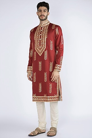 Red Gota Embellished Kurta by Gagan Oberoi