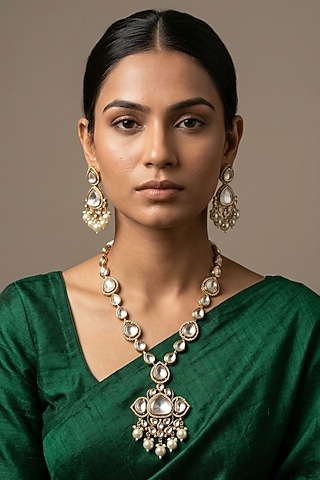Gold Finish Kundan Polki Pendant Necklace Set by IndieBlingz