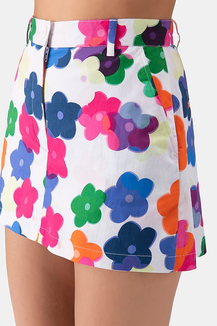 White Cotton Poplin Floral Printed Shorts by Genes Lecoanet Hemant at Pernia's Pop Up Shop