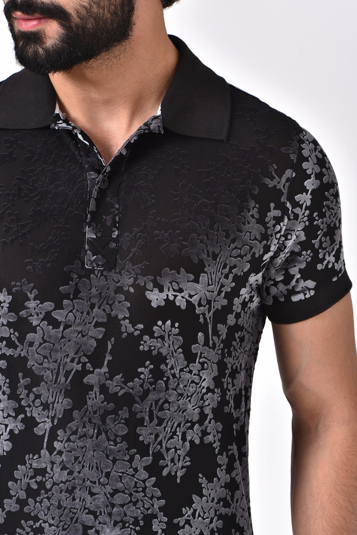 Black velvet outlet t shirt mens