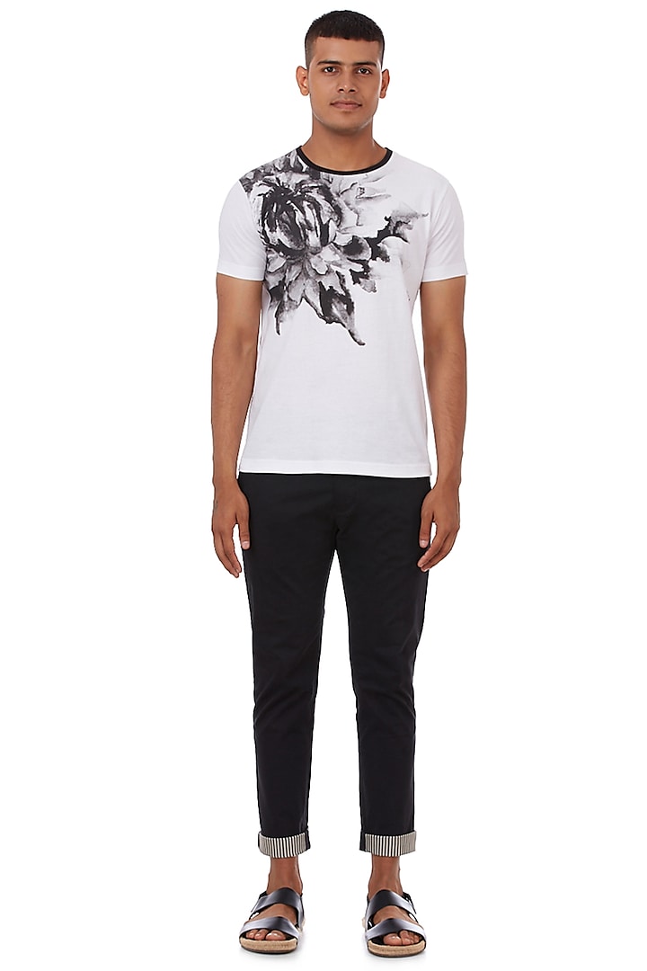 Black & White Floral Printed T-Shirt by Genes Lecoanet Hemant