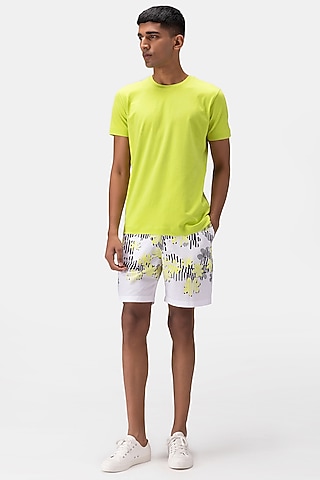 White Cotton Poplin Printed Shorts by Genes Lecoanet Hemant Men