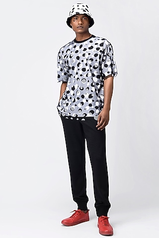 White & Black Cotton Printed T-Shirt by Genes Lecoanet Hemant Men