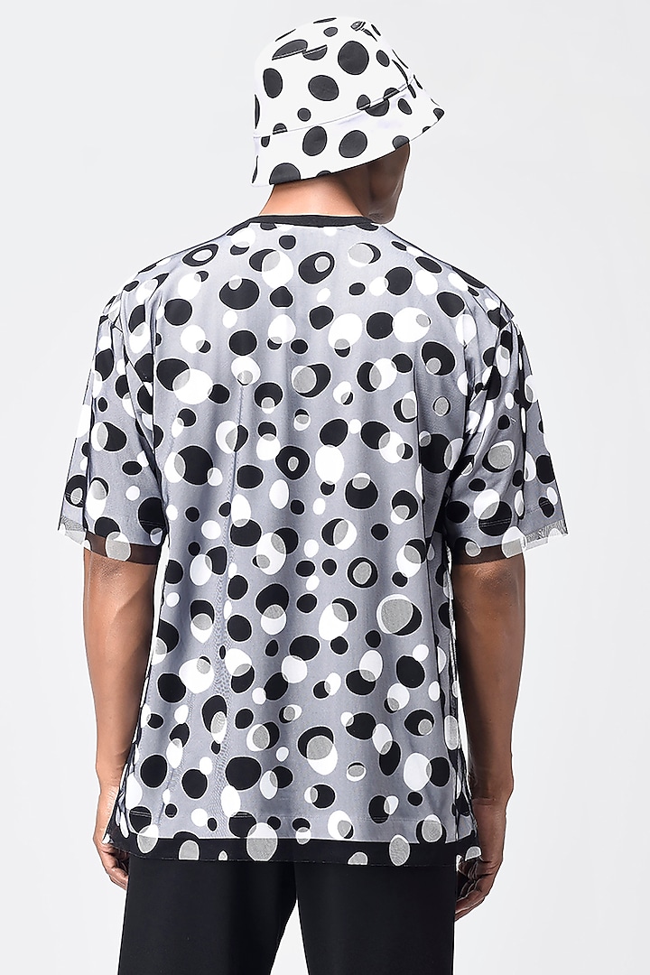 White & Black Cotton Printed T-Shirt by Genes Lecoanet Hemant Men at Pernia's Pop Up Shop