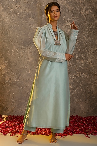Powder Blue Kurta Set In Silk Chanderi by Glittire by Sakshi Verma