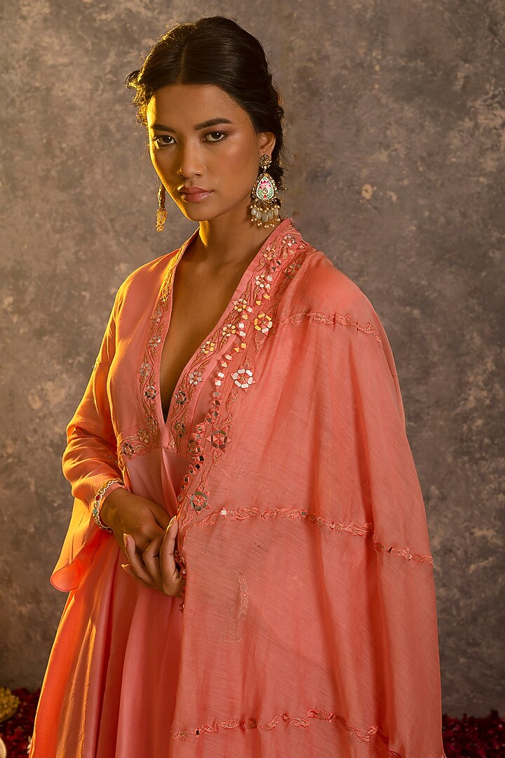 Salmon Silk Chanderi Kurta Set by Glittire by Sakshi Verma at Pernia's Pop Up Shop