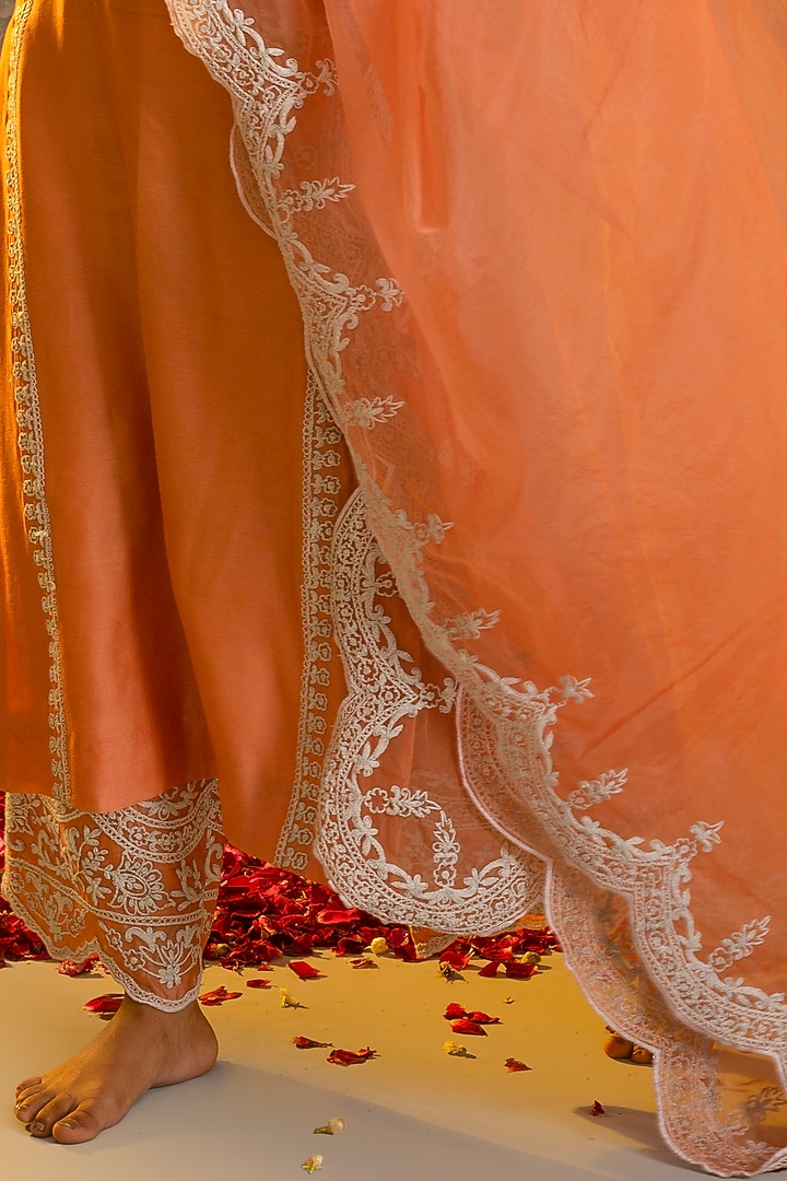 Peach Silk Chanderi Kurta Set by Glittire by Sakshi Verma at Pernia's Pop Up Shop