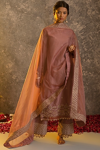 Mauve Kurta Set In Silk Chanderi by Glittire by Sakshi Verma