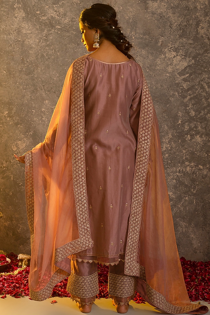 Mauve Kurta Set In Silk Chanderi by Glittire by Sakshi Verma at Pernia's Pop Up Shop