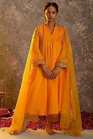 Honey Yellow Silk Chanderi Kurta Set by Glittire by Sakshi Verma