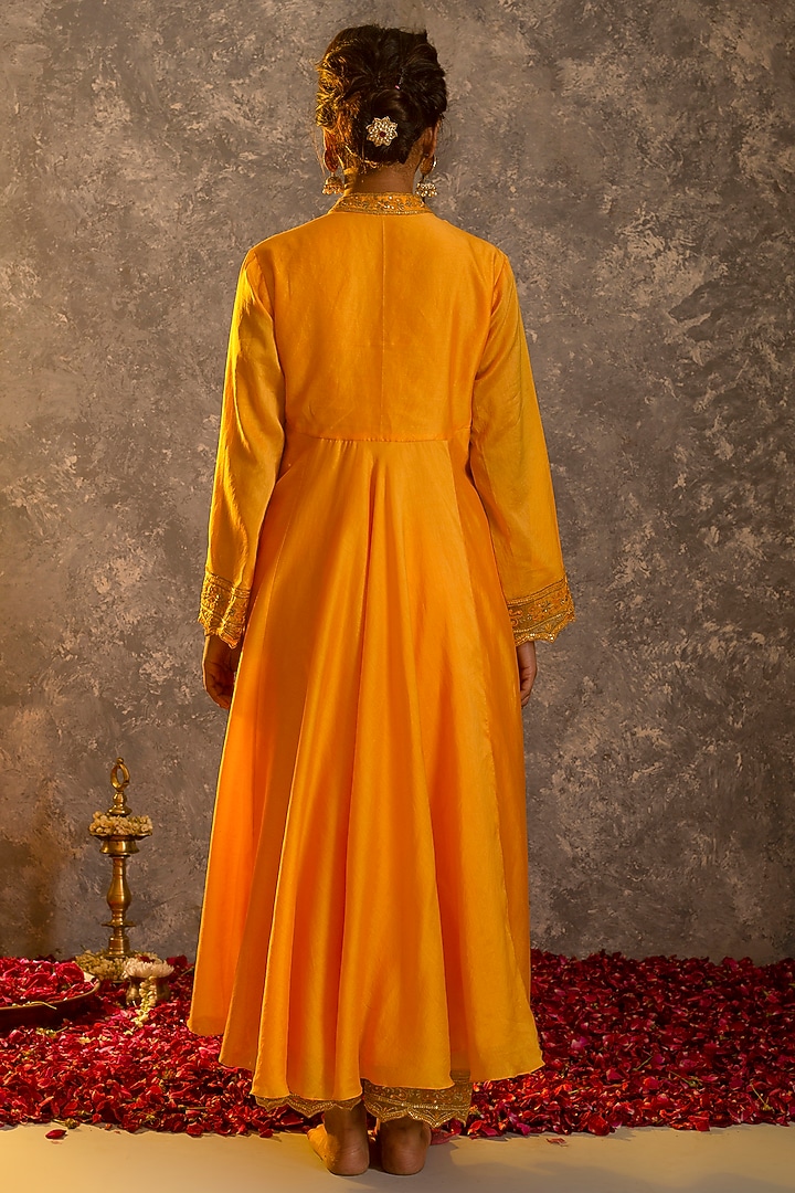 Honey Yellow Silk Chanderi Kurta Set by Glittire by Sakshi Verma at Pernia's Pop Up Shop