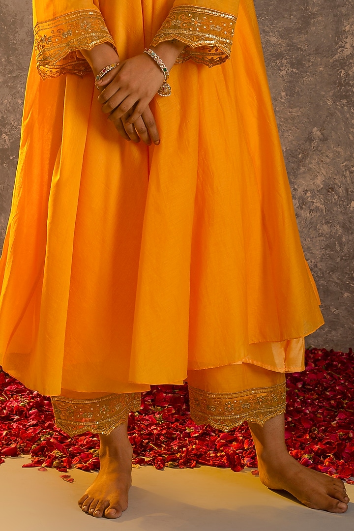 Honey Yellow Silk Chanderi Kurta Set by Glittire by Sakshi Verma at Pernia's Pop Up Shop
