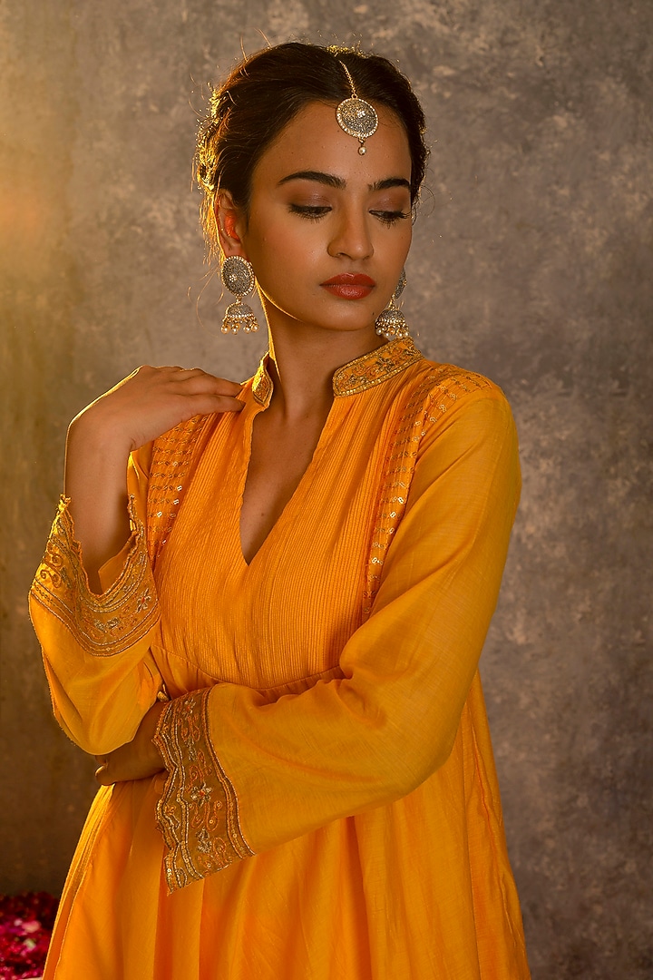 Honey Yellow Silk Chanderi Kurta Set by Glittire by Sakshi Verma at Pernia's Pop Up Shop