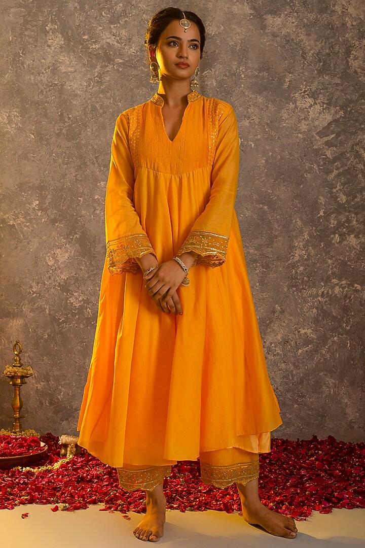 Honey Yellow Silk Chanderi Kurta Set by Glittire by Sakshi Verma at Pernia's Pop Up Shop