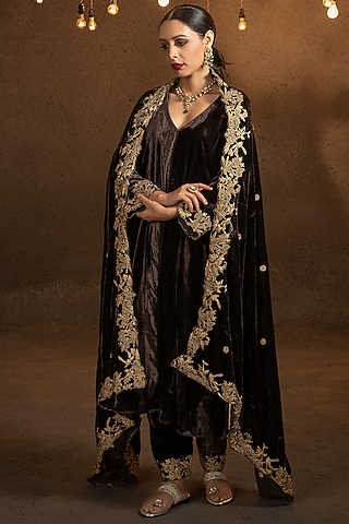 Chocolate Brown Embroidered Kurta Set by Glittire by Sakshi Verma