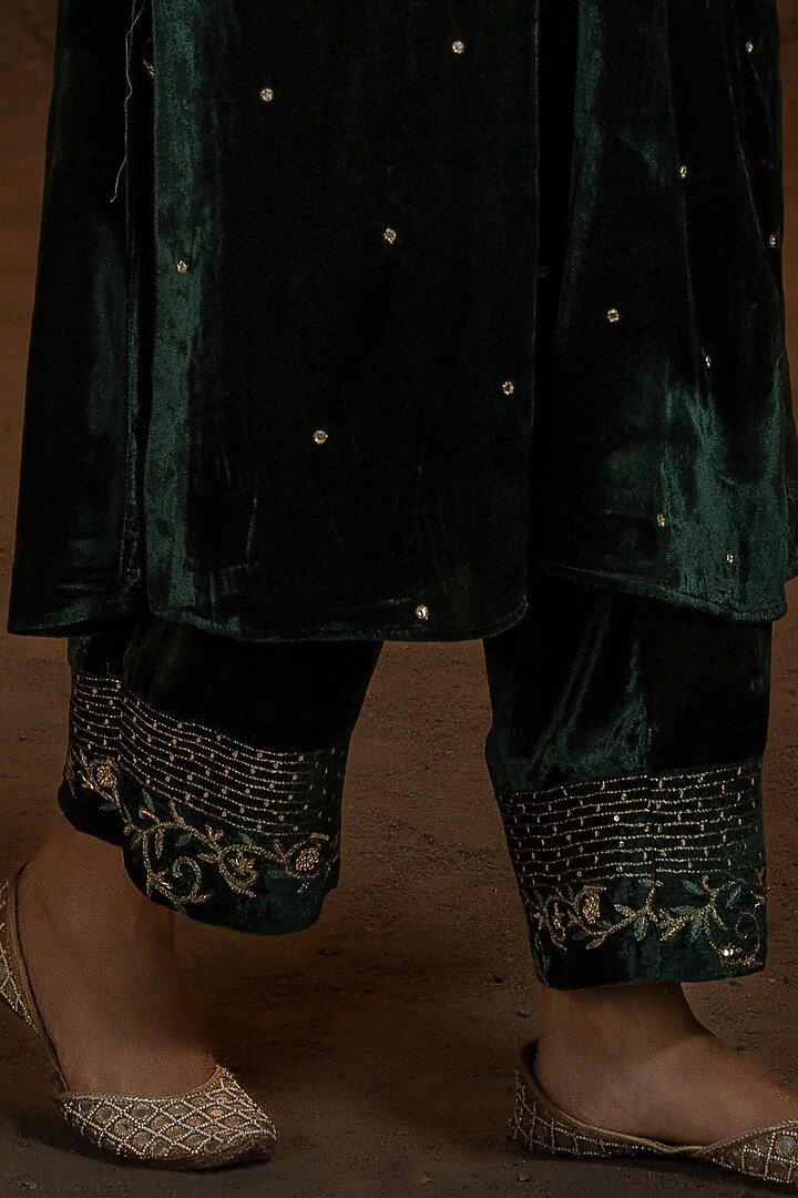 Bottle Green Embroidered Kurta Set by Glittire by Sakshi Verma at Pernia's Pop Up Shop