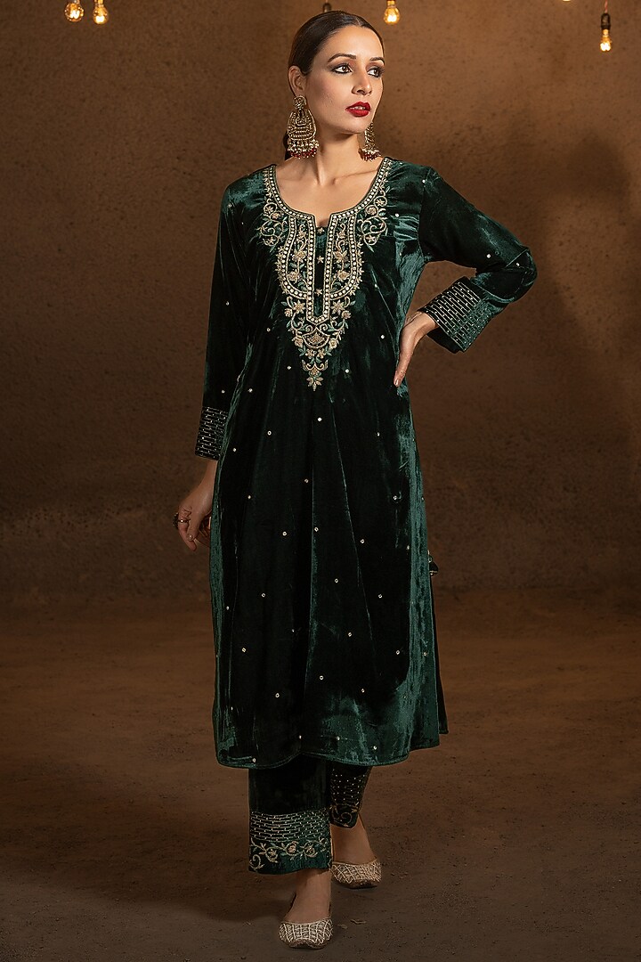 Bottle Green Embroidered Kurta Set by Glittire by Sakshi Verma at Pernia's Pop Up Shop