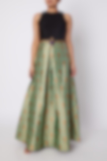 Black & Green Embellished Gown by Sounia Gohil at Pernia's Pop Up Shop