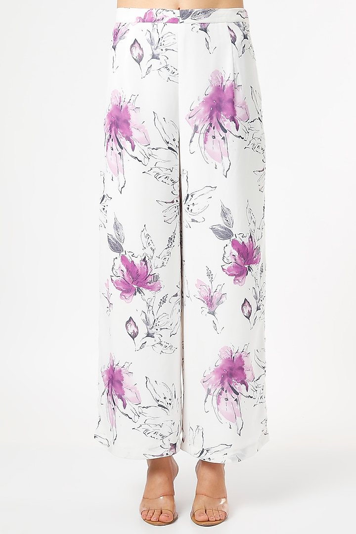 White Floral Printed Co-Ord Set by Gunu Sahni at Pernia's Pop Up Shop