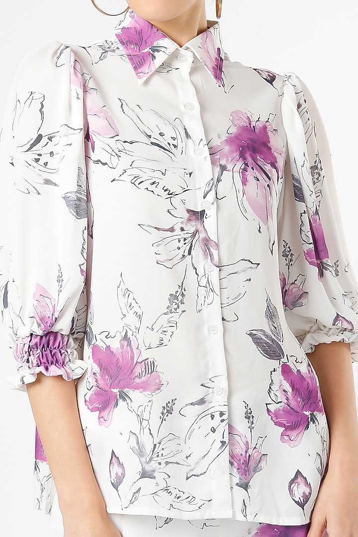 White Floral Printed Co-Ord Set by Gunu Sahni at Pernia's Pop Up Shop