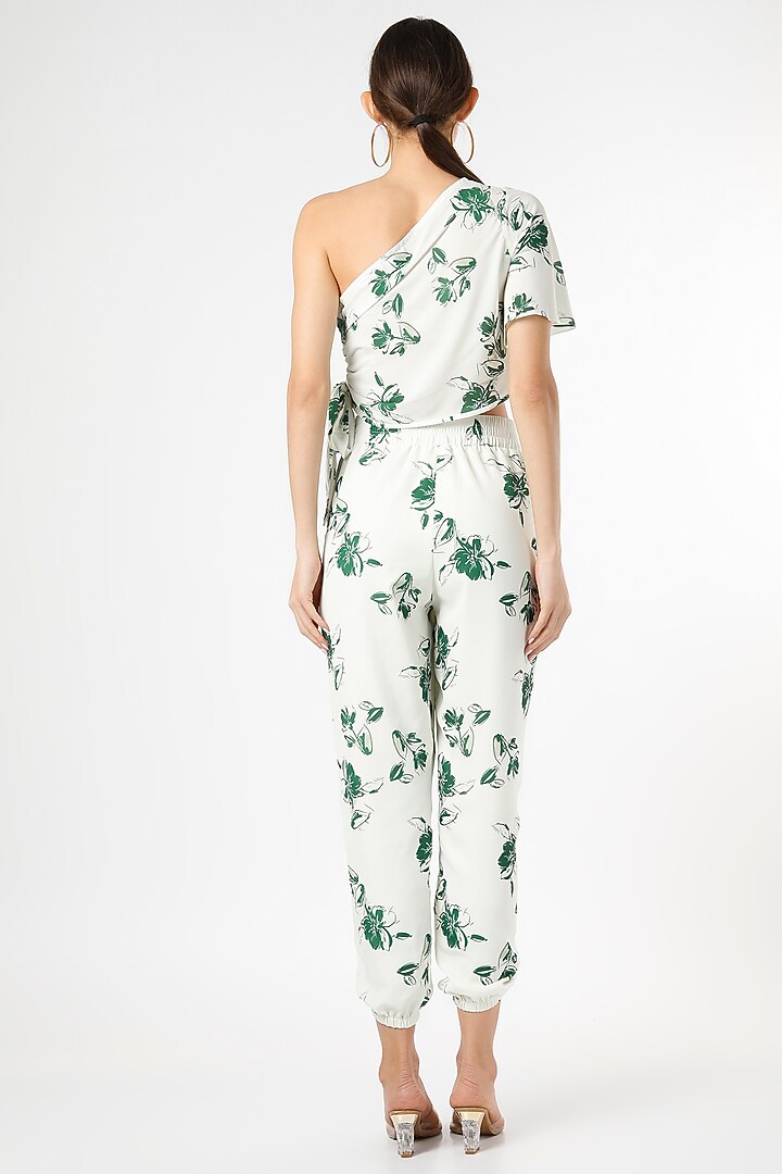 White Co-Ord Set With Floral Print by Gunu Sahni at Pernia's Pop Up Shop