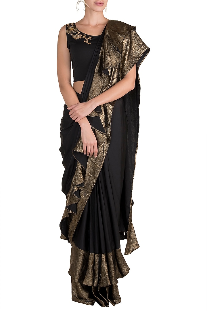 Black Embellished Party Wear Saree Set by Gunu Sahni at Pernia's Pop Up Shop