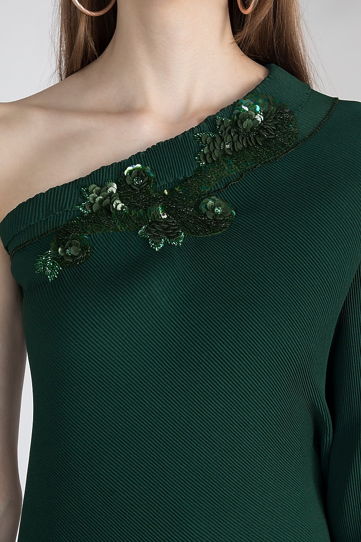 Emerald Green Embroidered Top & Pant by Gunu Sahni at Pernia's Pop Up Shop