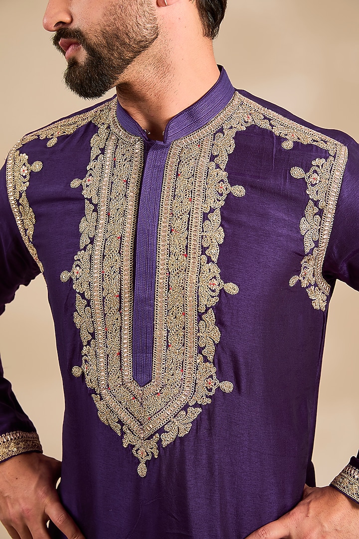Purple Tussar Silk Embroidered Kurta Set by Gopi Vaid Men at Pernia's Pop Up Shop