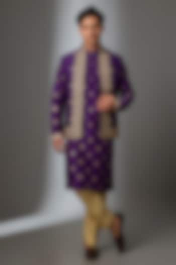 Purple Tussar Silk Marodi Embroidered Bundi Jacket Set by Gopi Vaid Men  at Pernia's Pop Up Shop