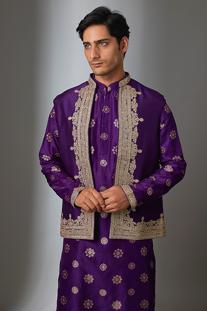 Purple Tussar Silk Marodi Embroidered Bundi Jacket Set by Gopi Vaid Men  at Pernia's Pop Up Shop
