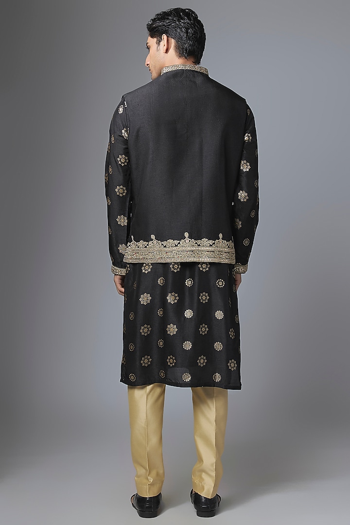 Black Tussar Silk Marodi Embroidered Bundi Jacket Set by Gopi Vaid Men at Pernia's Pop Up Shop