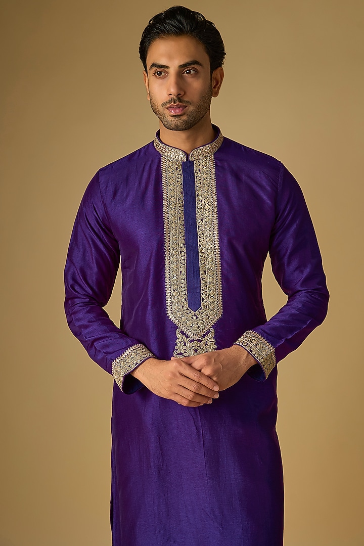Purple Tussar Silk Gota Embroidered Kurta Set by Gopi Vaid Men at Pernia's Pop Up Shop
