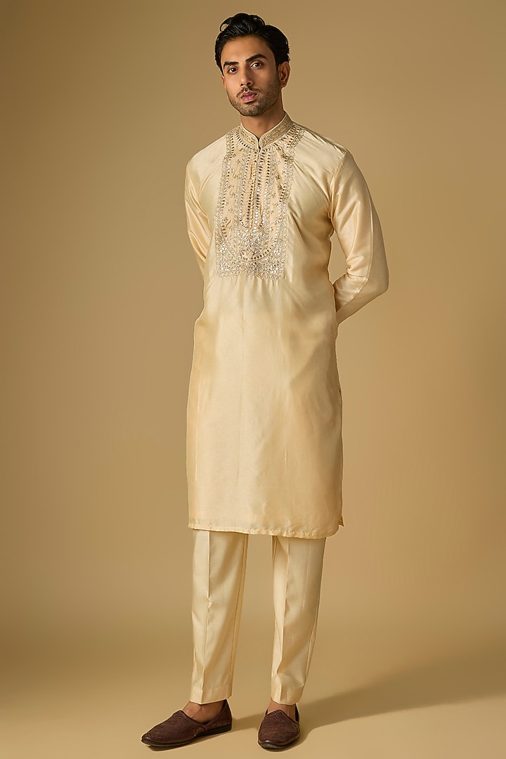 Ivory Tussar Silk Gota Embroidered Kurta Set by Gopi Vaid Men at Pernia's Pop Up Shop