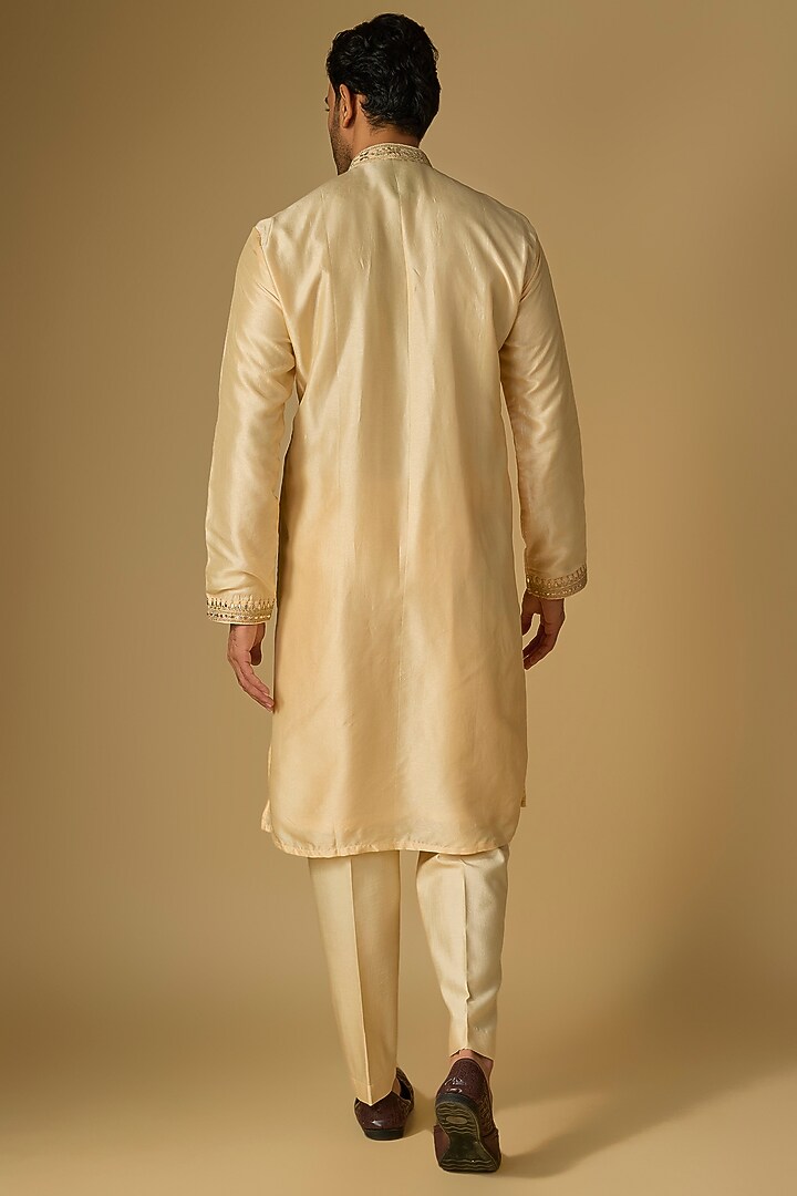 Ivory Tussar Silk Gota Embroidered Kurta Set by Gopi Vaid Men at Pernia's Pop Up Shop