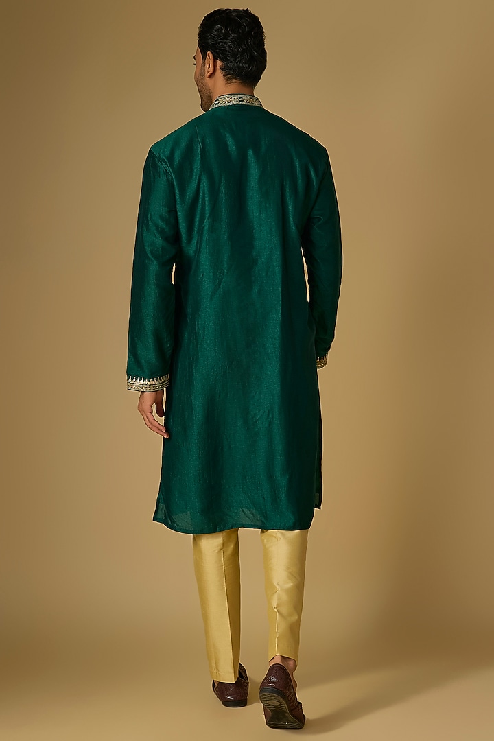 Emerald Green Tussar Silk Gota Embroidered Kurta Set by Gopi Vaid Men at Pernia's Pop Up Shop