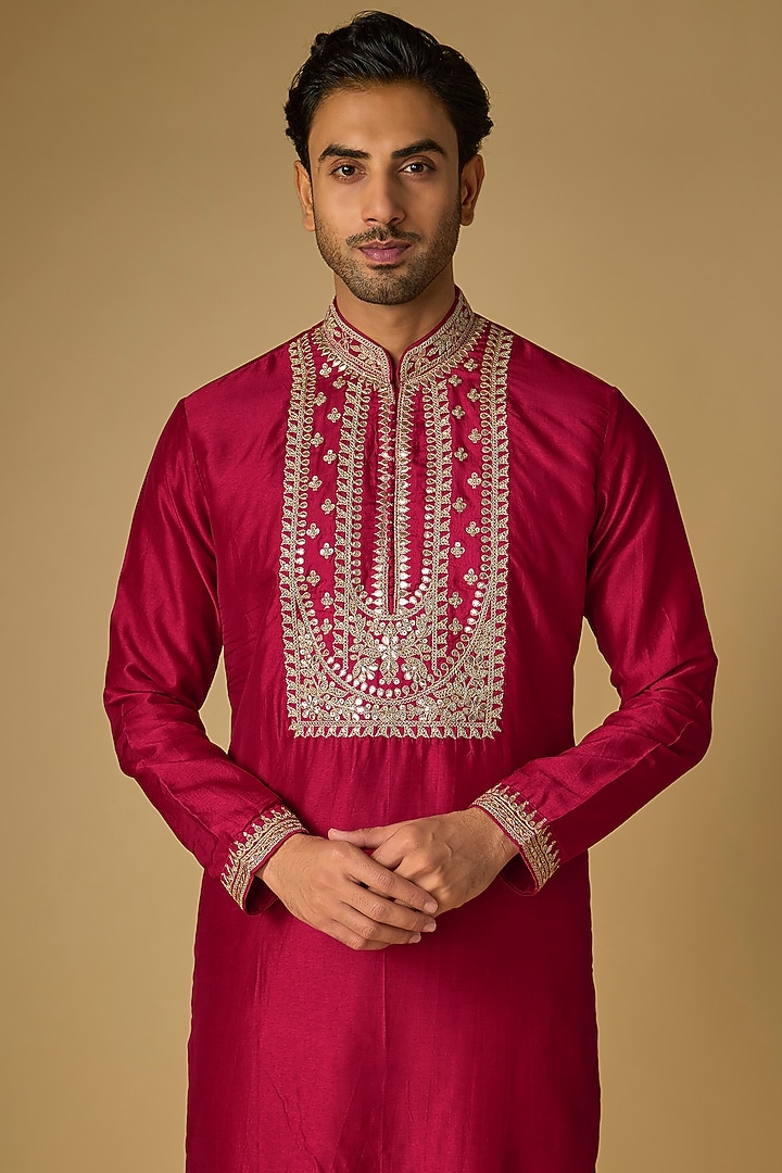 Red Tussar Silk Gota Embroidered Kurta Set by Gopi Vaid Men at Pernia's Pop Up Shop