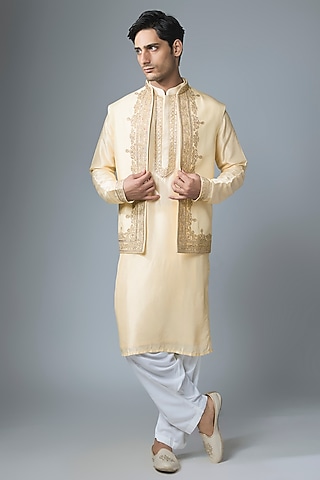 Ivory Tussar Silk Gota Embroidered Bundi Jacket Set by Gopi Vaid Men