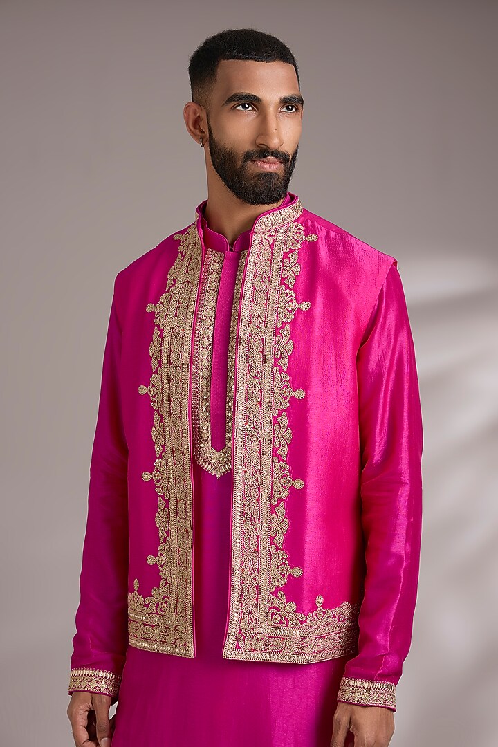 Rani Pink Tussar Silk & Cotton Silk Embroidered Bundi Jacket Set by Gopi Vaid Men at Pernia's Pop Up Shop