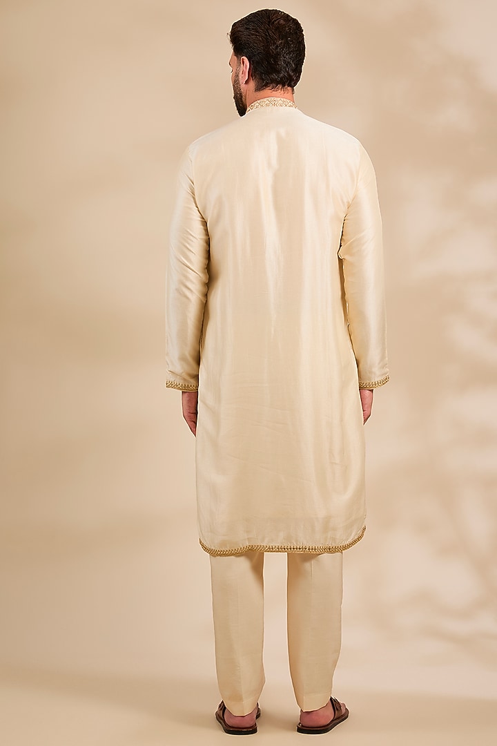 Ivory Tussar Silk Marodi Embroidered Kurta Set by Gopi Vaid Men at Pernia's Pop Up Shop