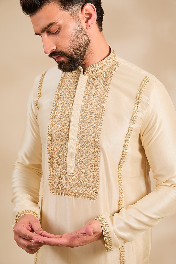 Ivory Tussar Silk Marodi Embroidered Kurta Set by Gopi Vaid Men at Pernia's Pop Up Shop