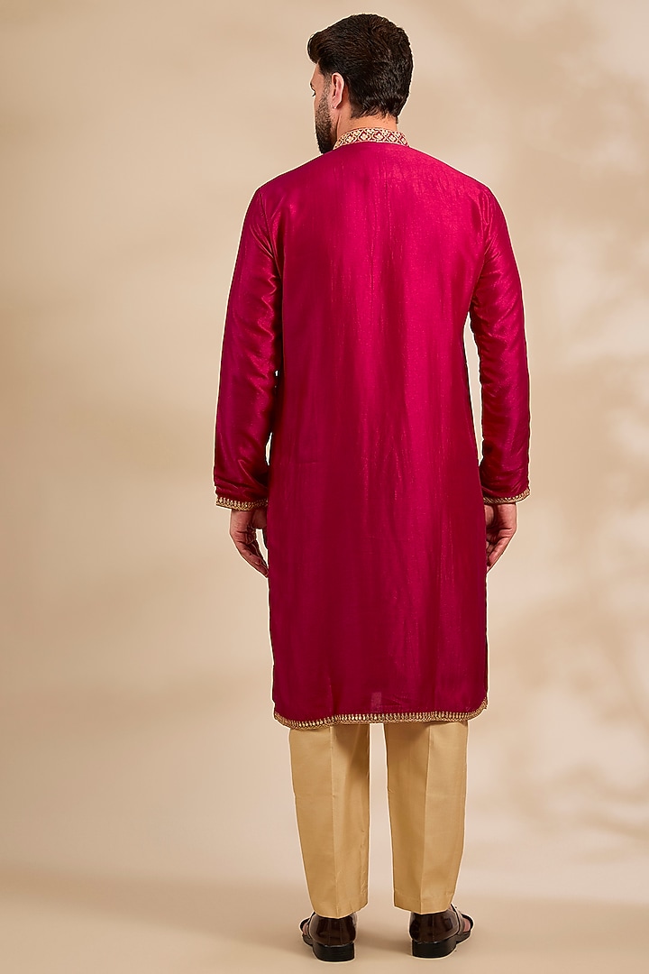 Red Tussar Silk Marodi Embroidered Kurta Set by Gopi Vaid Men at Pernia's Pop Up Shop