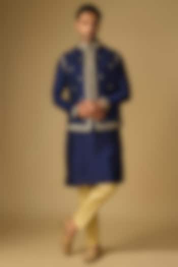Navy Blue Tussar Silk Marodi Embroidered Bundi Jacket Set by Gopi Vaid Men at Pernia's Pop Up Shop